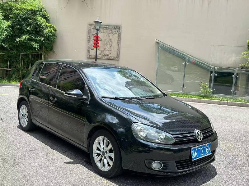Volkswagen Golf 2012 car image #3