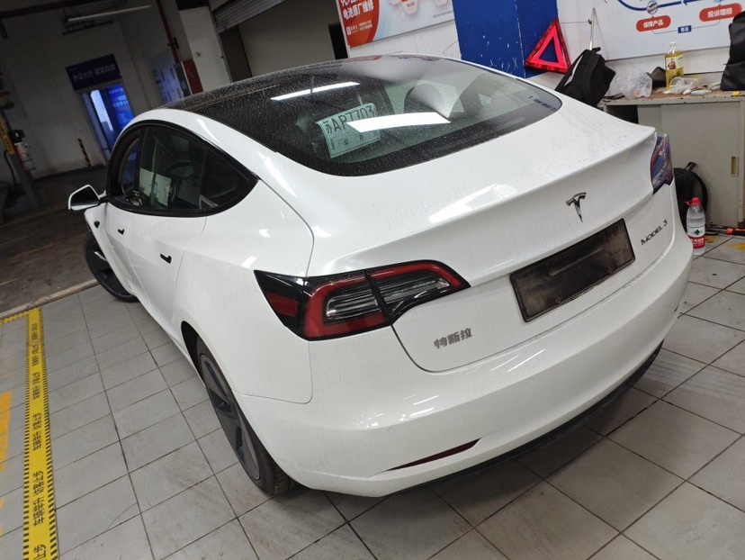 Tesla Model 3 2021 car image #4