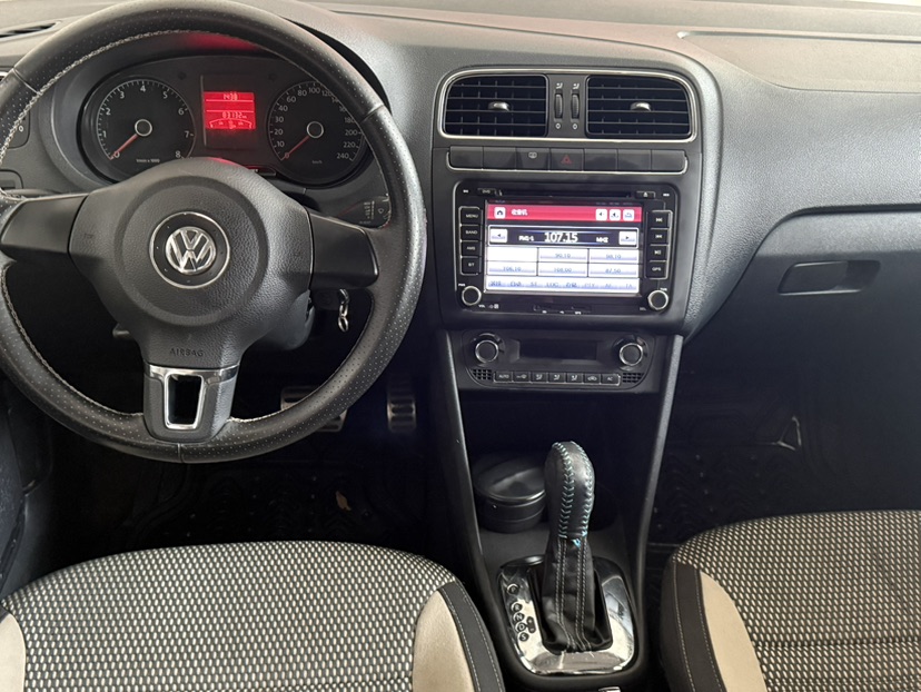 Volkswagen Polo 2012 #9 Volkswagen Polo 2012 car image #9