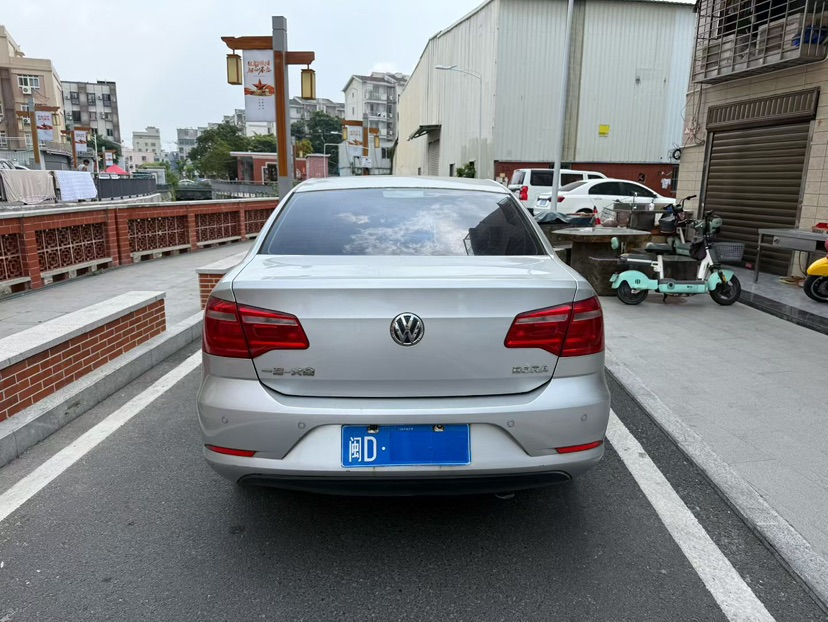 Volkswagen Bora 2014 car image #8