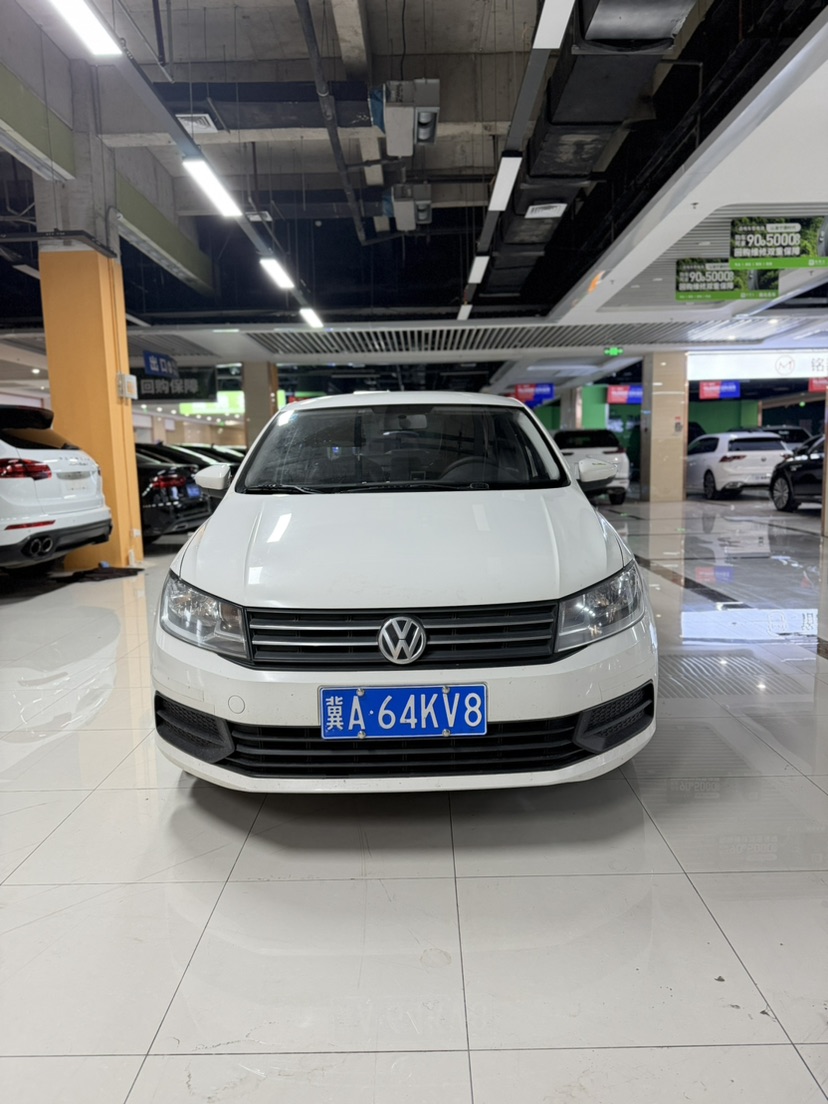 Volkswagen Santana 2022 car image #2