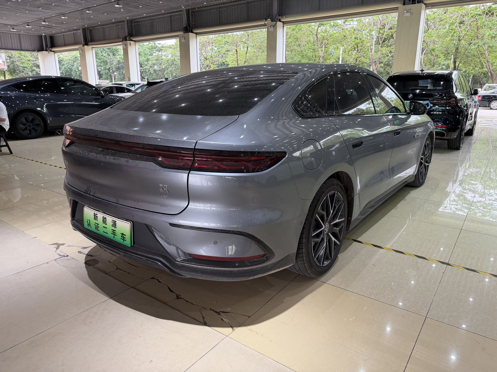 BYD Han 2022 #6 BYD Han 2022 car image #6
