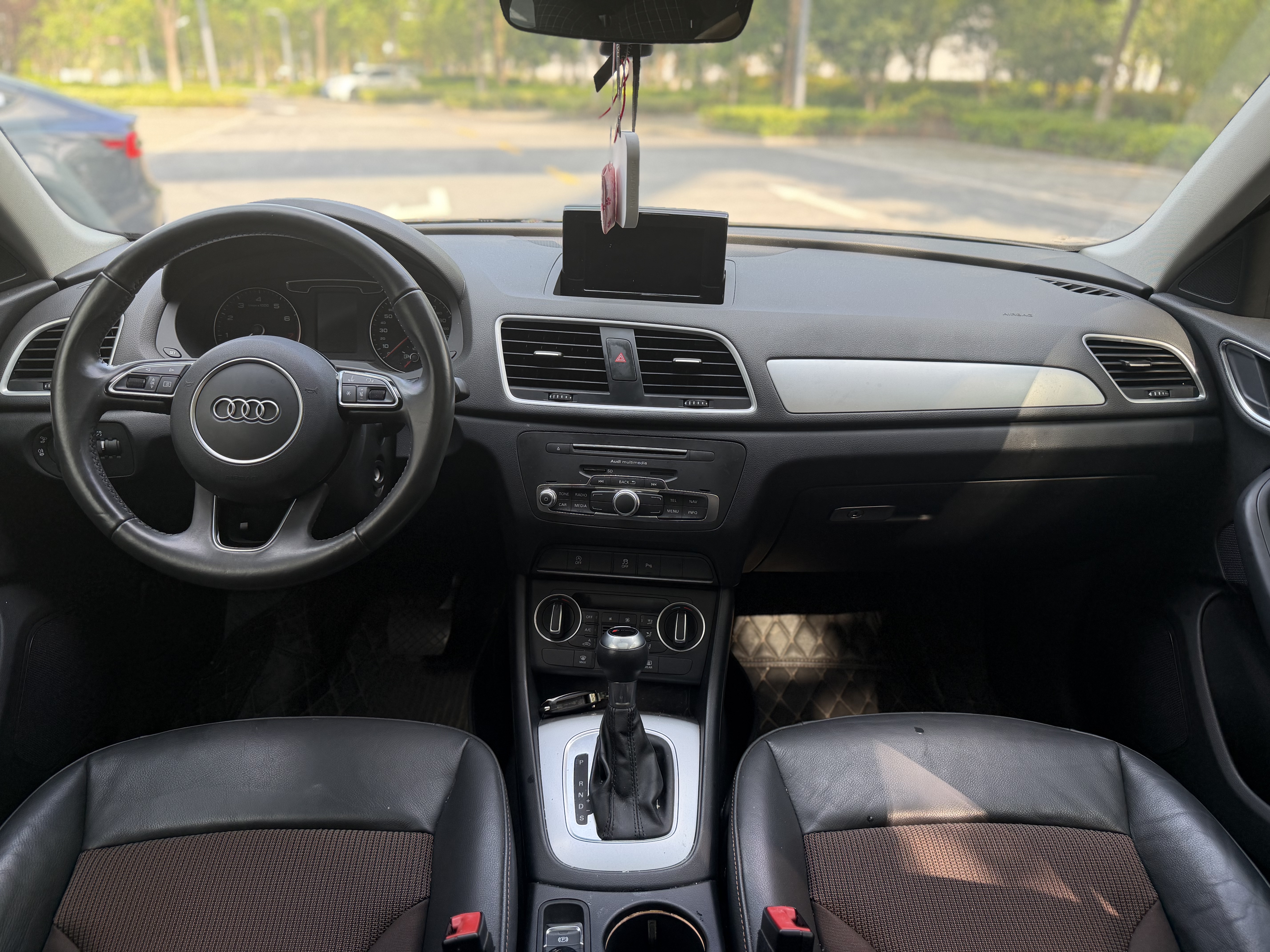Audi Q3 2018 #8 Audi Q3 2018 car image #8