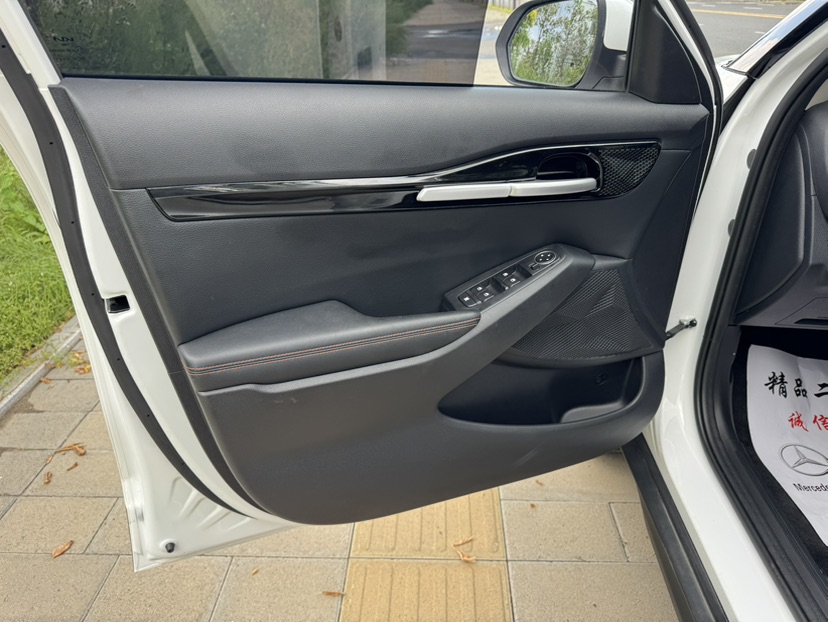Kia Seltos 2023 car image #10