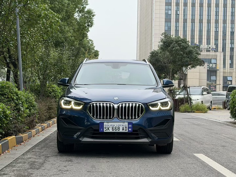 BMW X1 2021 #2 BMW X1 2021 car image #2