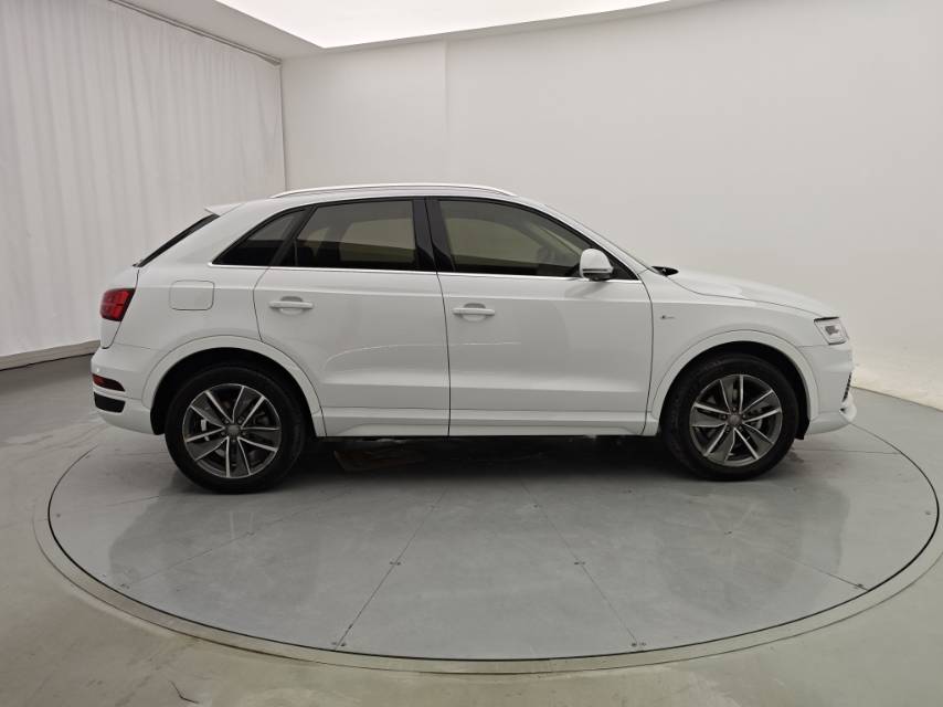 Audi Q3 2018 #4 Audi Q3 2018 car image #4