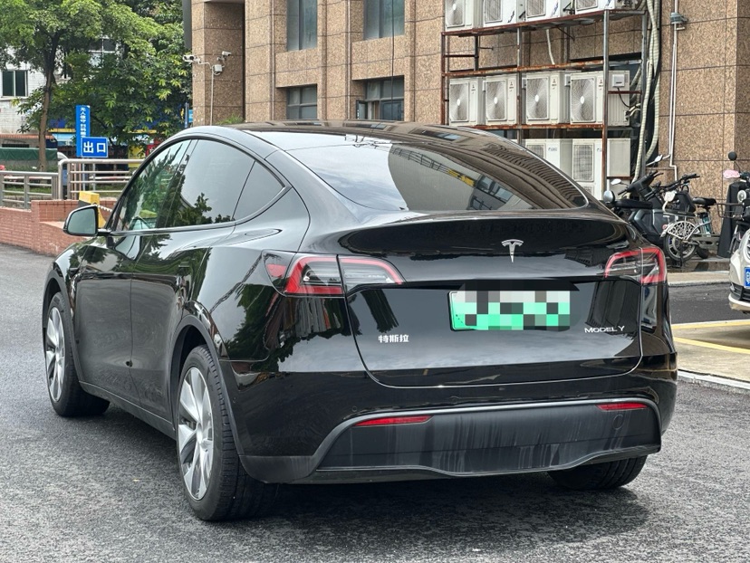 Tesla Model Y 2022 #8 Tesla Model Y 2022 immagine di auto #8