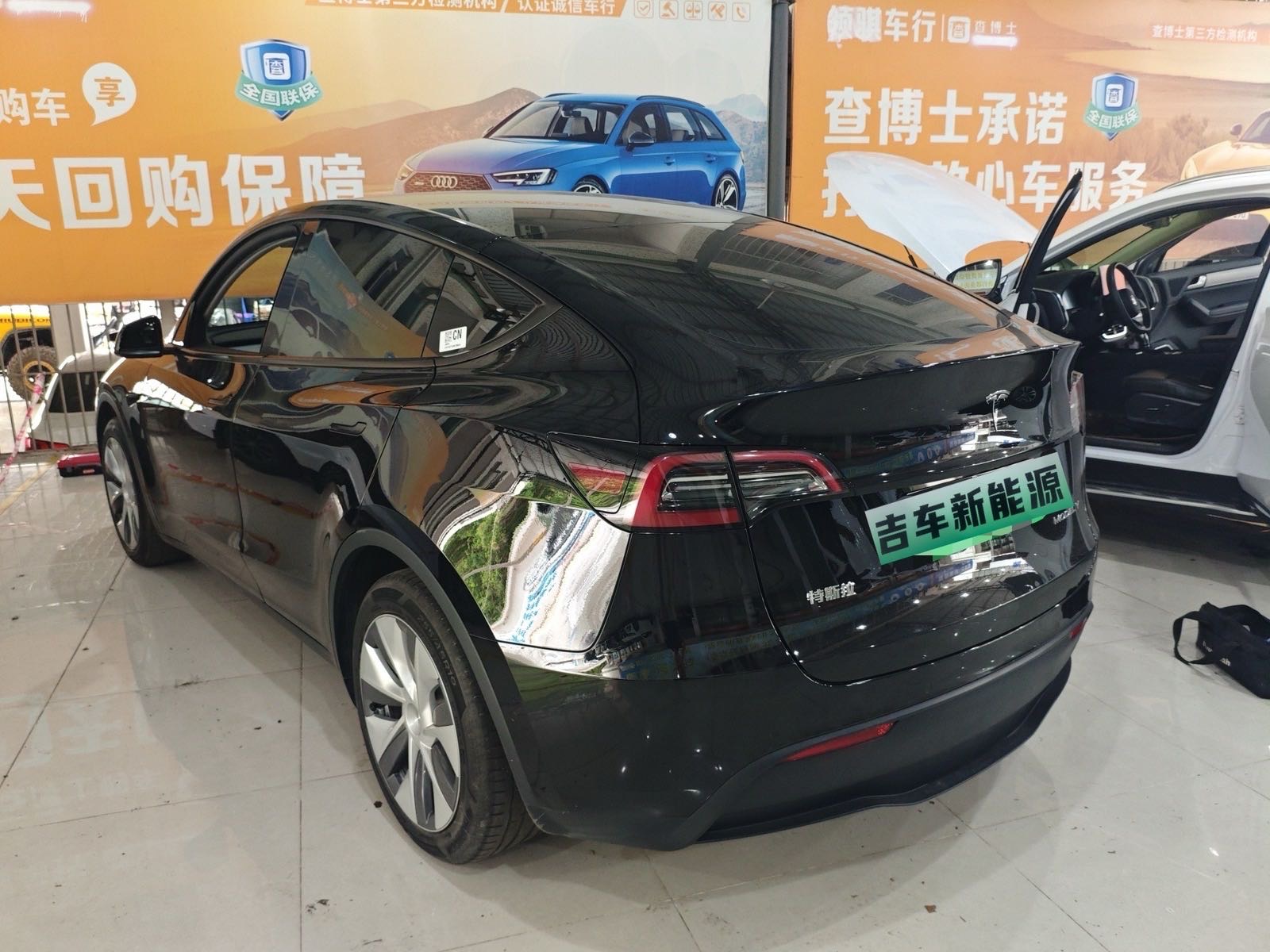 Tesla Model Y 2022 car image #3