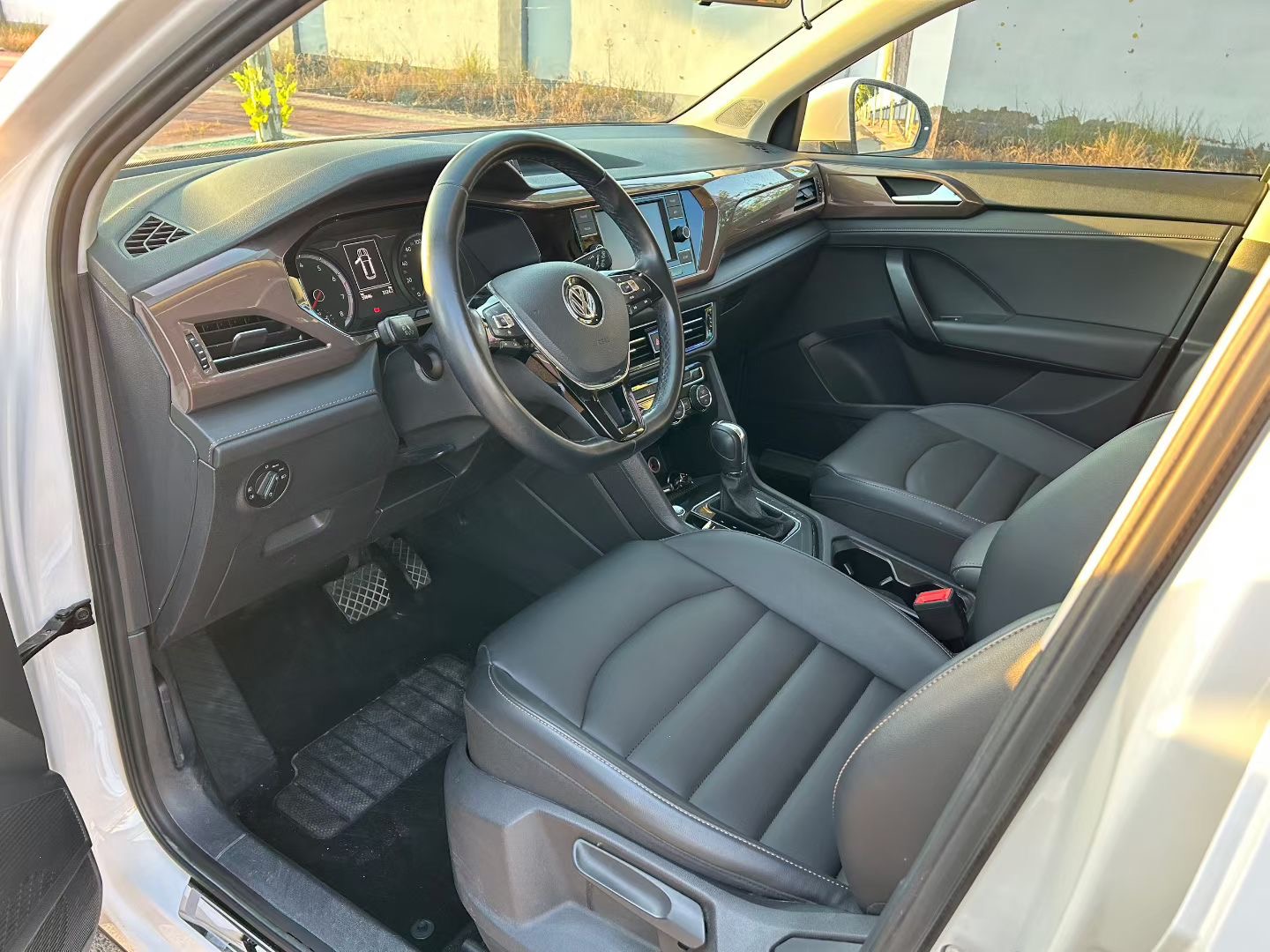 Volkswagen Tharu 2019 car image #7