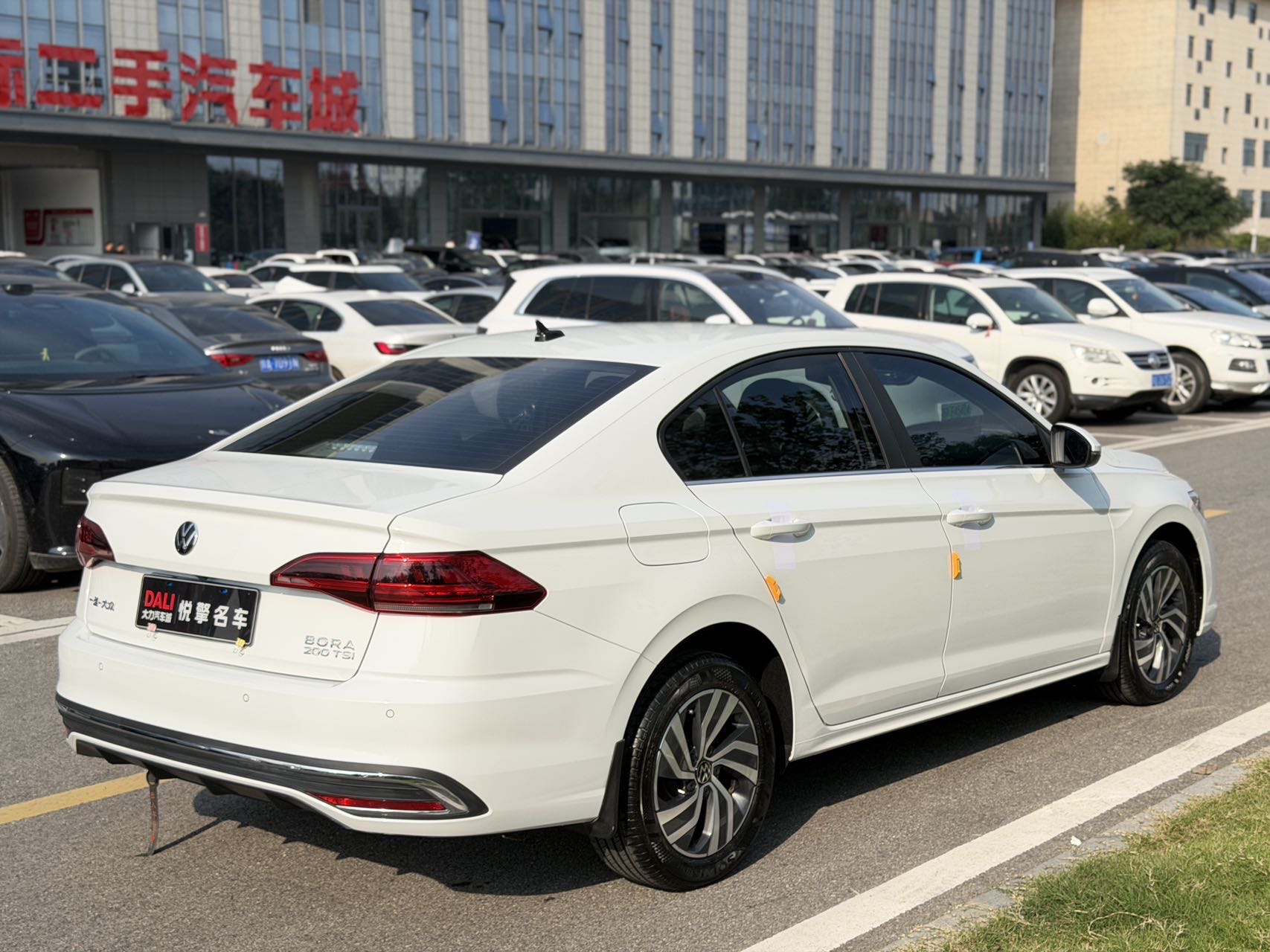 Volkswagen Bora 2025 car image #9