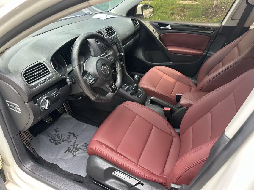 Volkswagen Golf 2013 car image #8