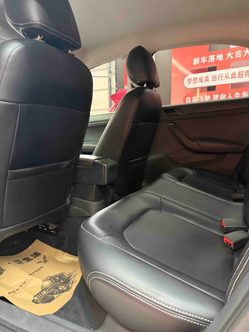 Volkswagen Santana 2022 car image #8