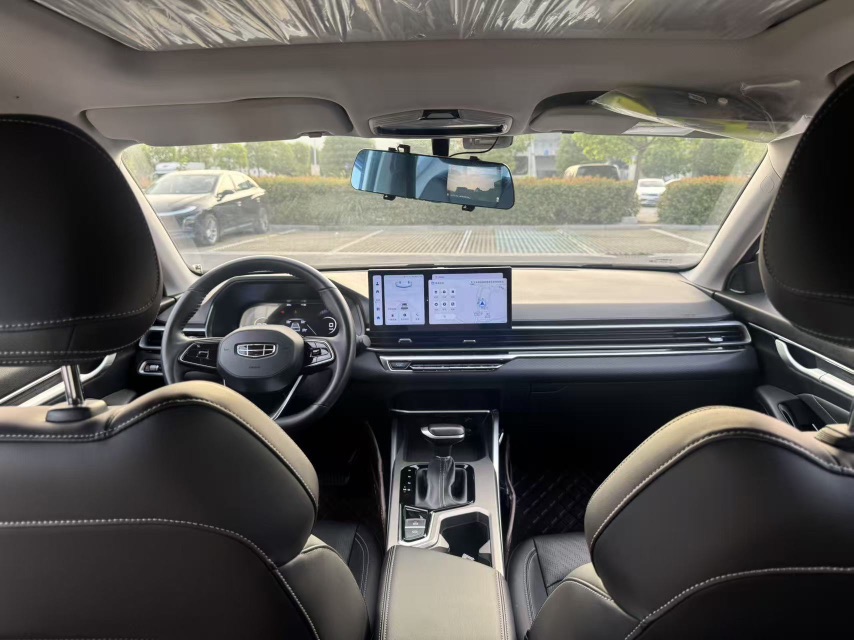 GEELY Emgrand 2024 car image #9