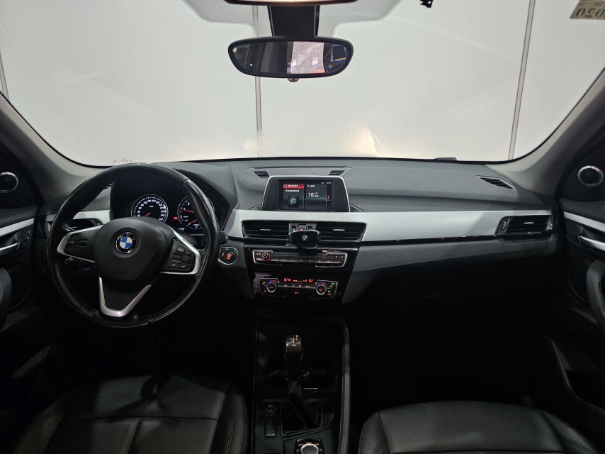BMW X1 2018 #6 BMW X1 2018 car image #6