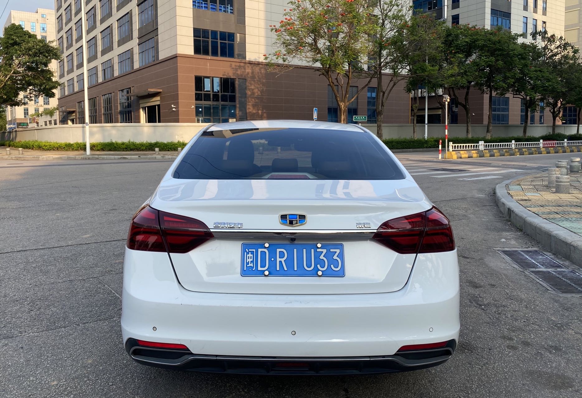 GEELY Emgrand 2018 #5 GEELY Emgrand 2018 car image #5
