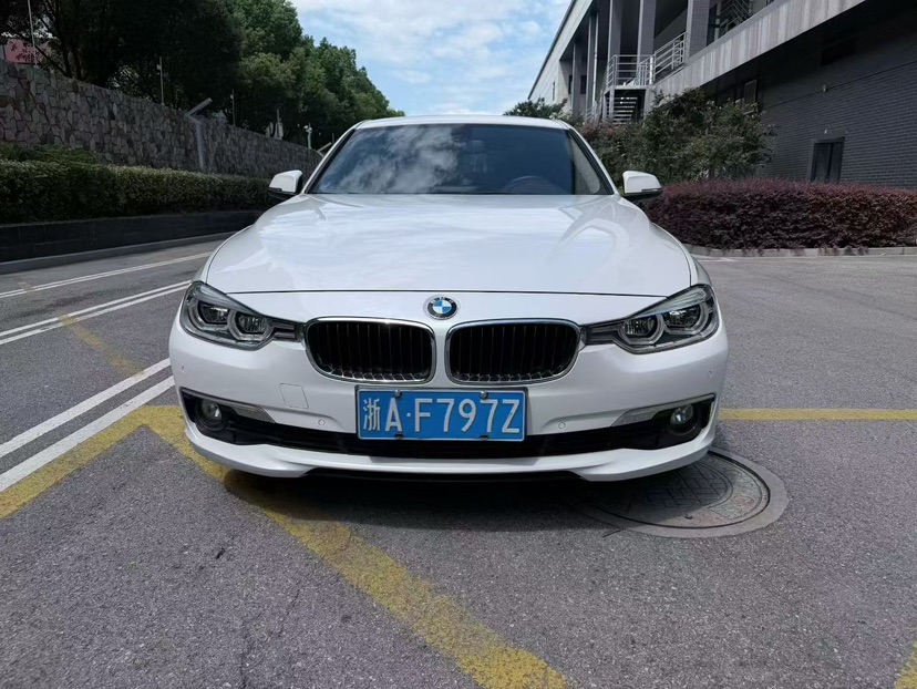 BMW 3 Series 2017 #2 BMW 3 Series 2017 car image #2