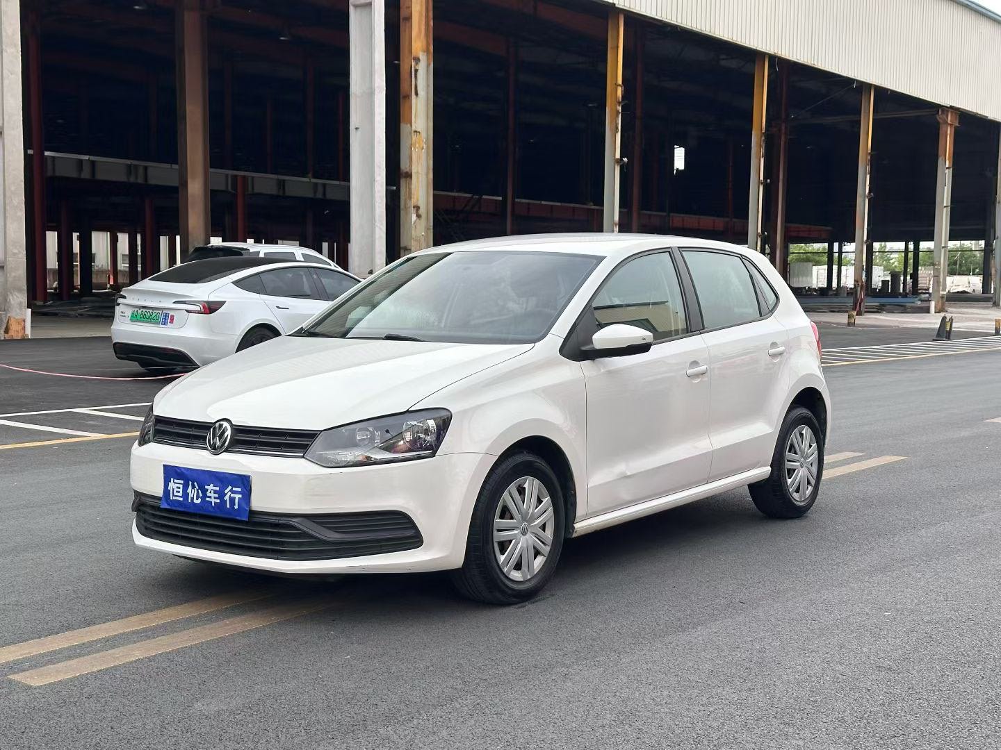 Volkswagen Polo 2019 car image 