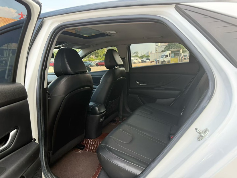 Hyundai Elantra 2021 car image #7
