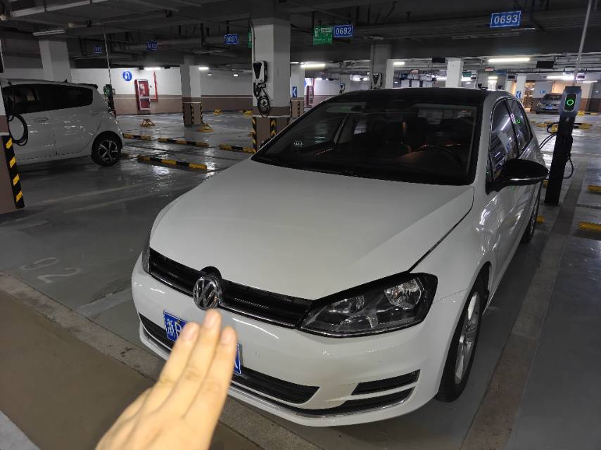 Volkswagen Golf 2017 Volkswagen Golf 2017 car image