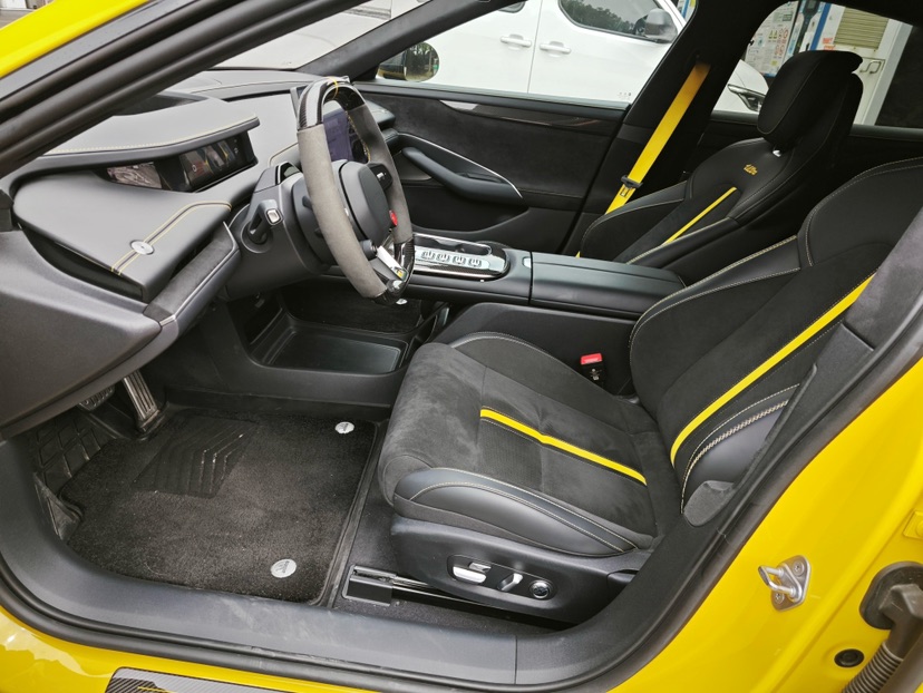 MI SU7 Ultra 2025 car image #4