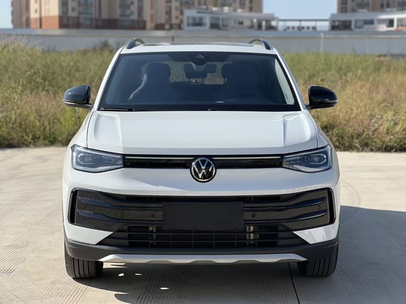 Volkswagen Tharu 2025 #2 Volkswagen Tharu 2025 car image #2