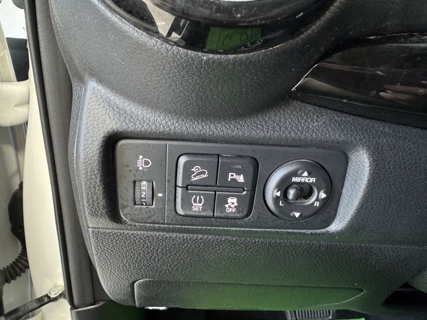 Kia KX1 2022 car image #5