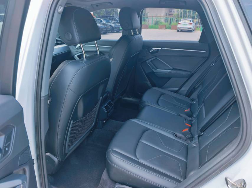 Audi Q3 2026 car image #6