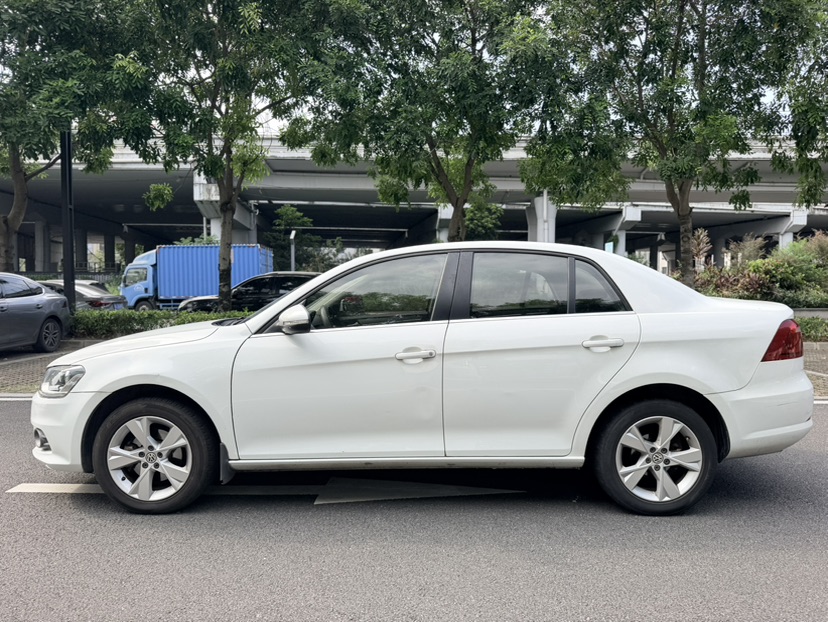 Volkswagen Bora 2014 immagine di auto #3