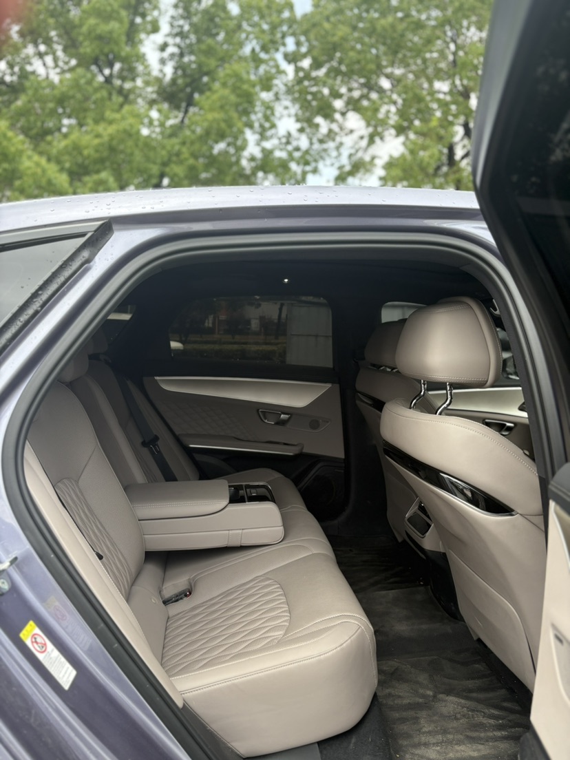 BYD Han 2024 car image #5