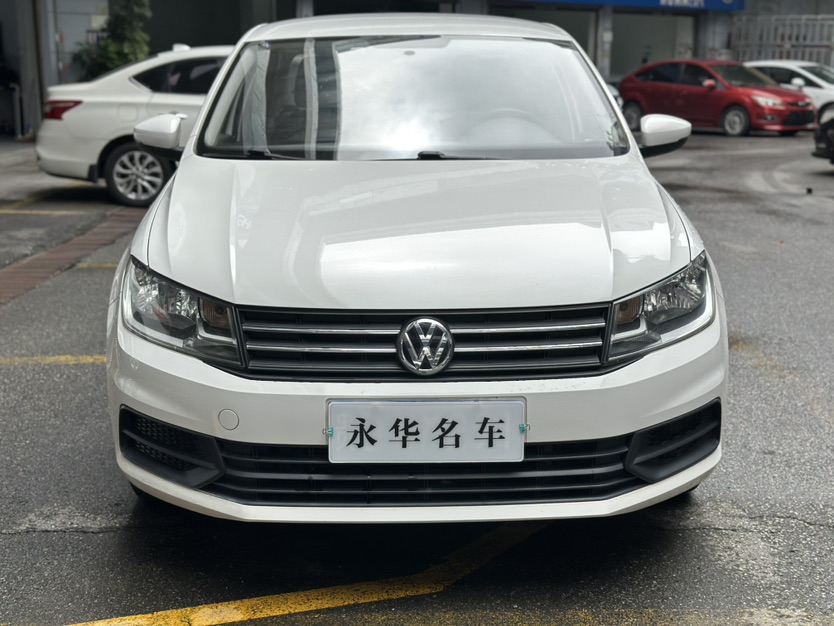 Volkswagen Santana 2019 car image #2