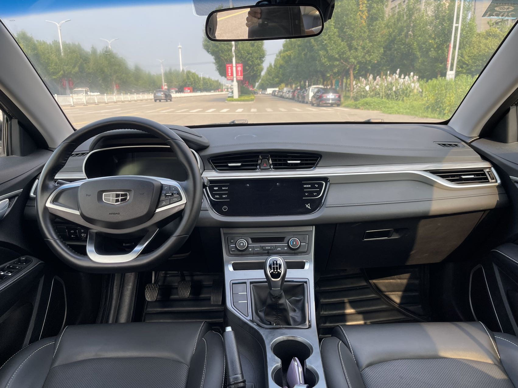GEELY Emgrand 2019 #8 GEELY Emgrand 2019 car image #8