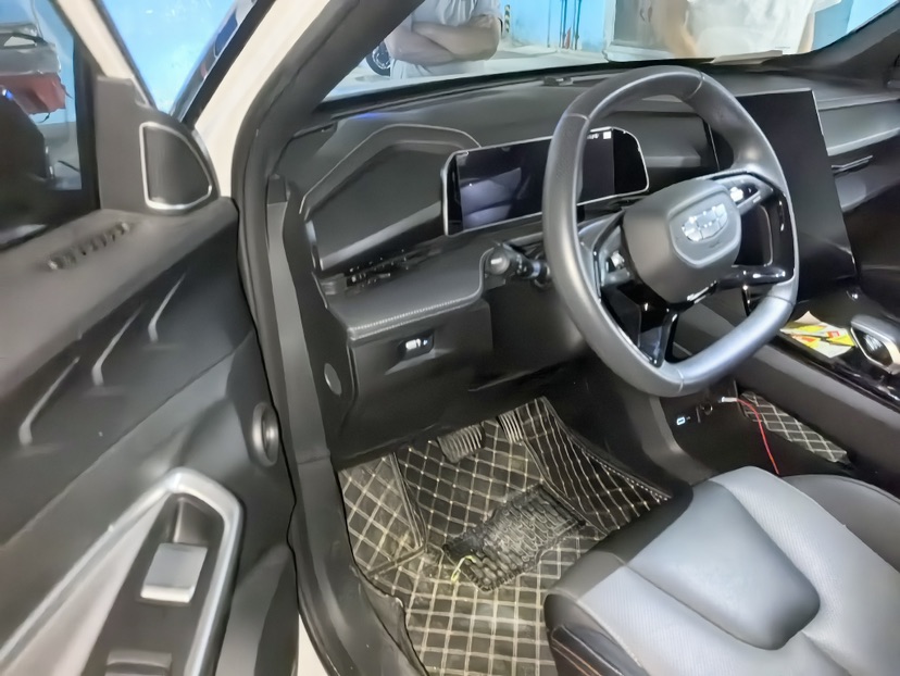 GEELY Boyue 2024 car image #2