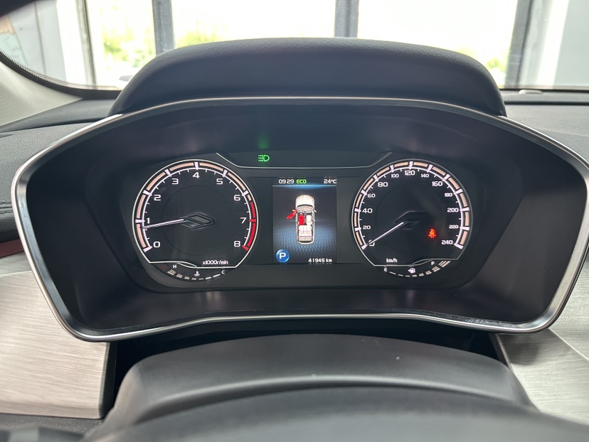 GEELY Coolray 2022 car image #4