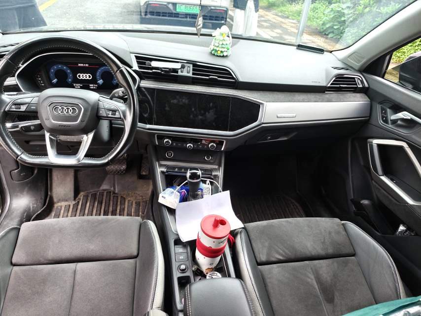 Audi Q3 2021 car image #4