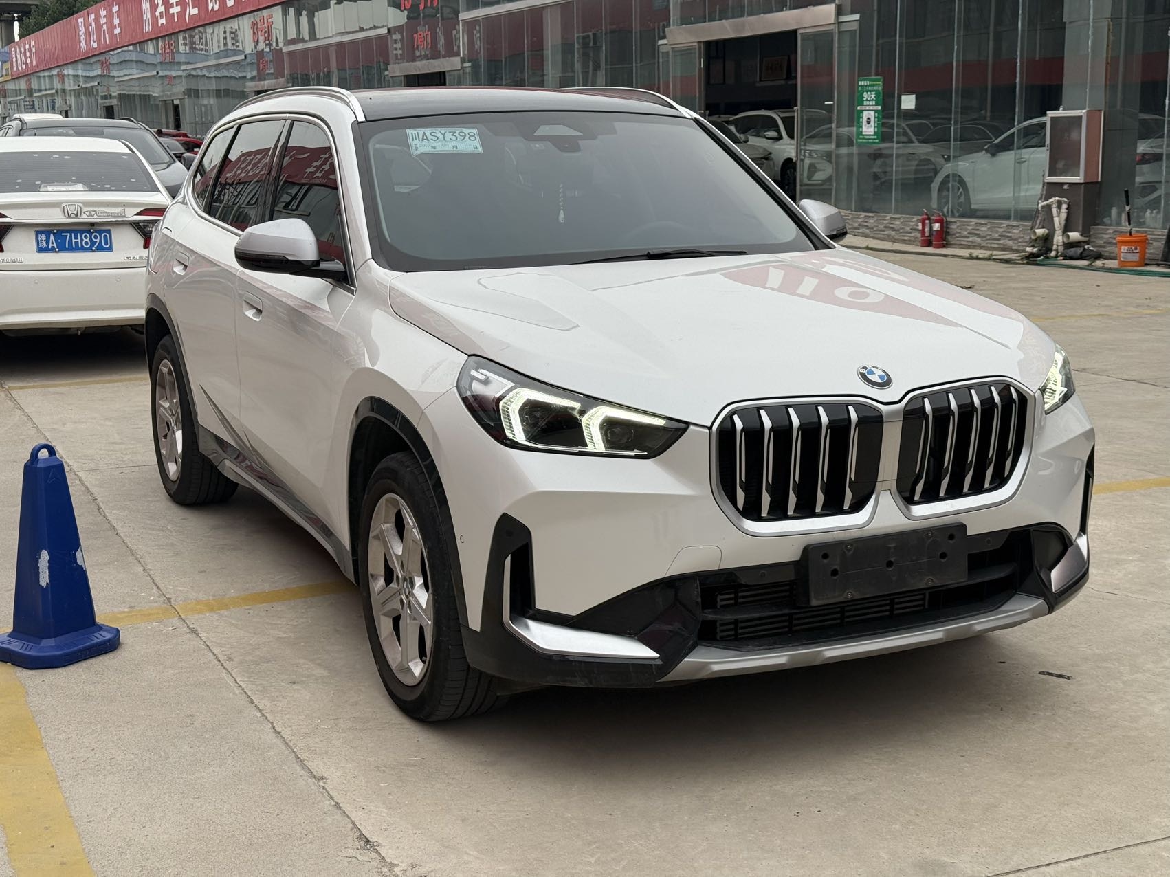 BMW X1 2023 car image #3
