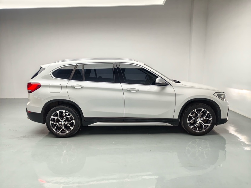 BMW X1 2021 car image #3