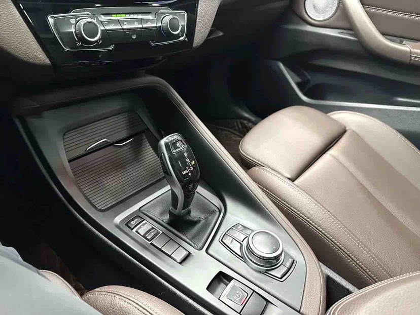 BMW X1 2021 car image #10