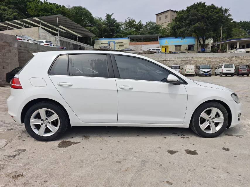 Volkswagen Golf 2016 car image #3