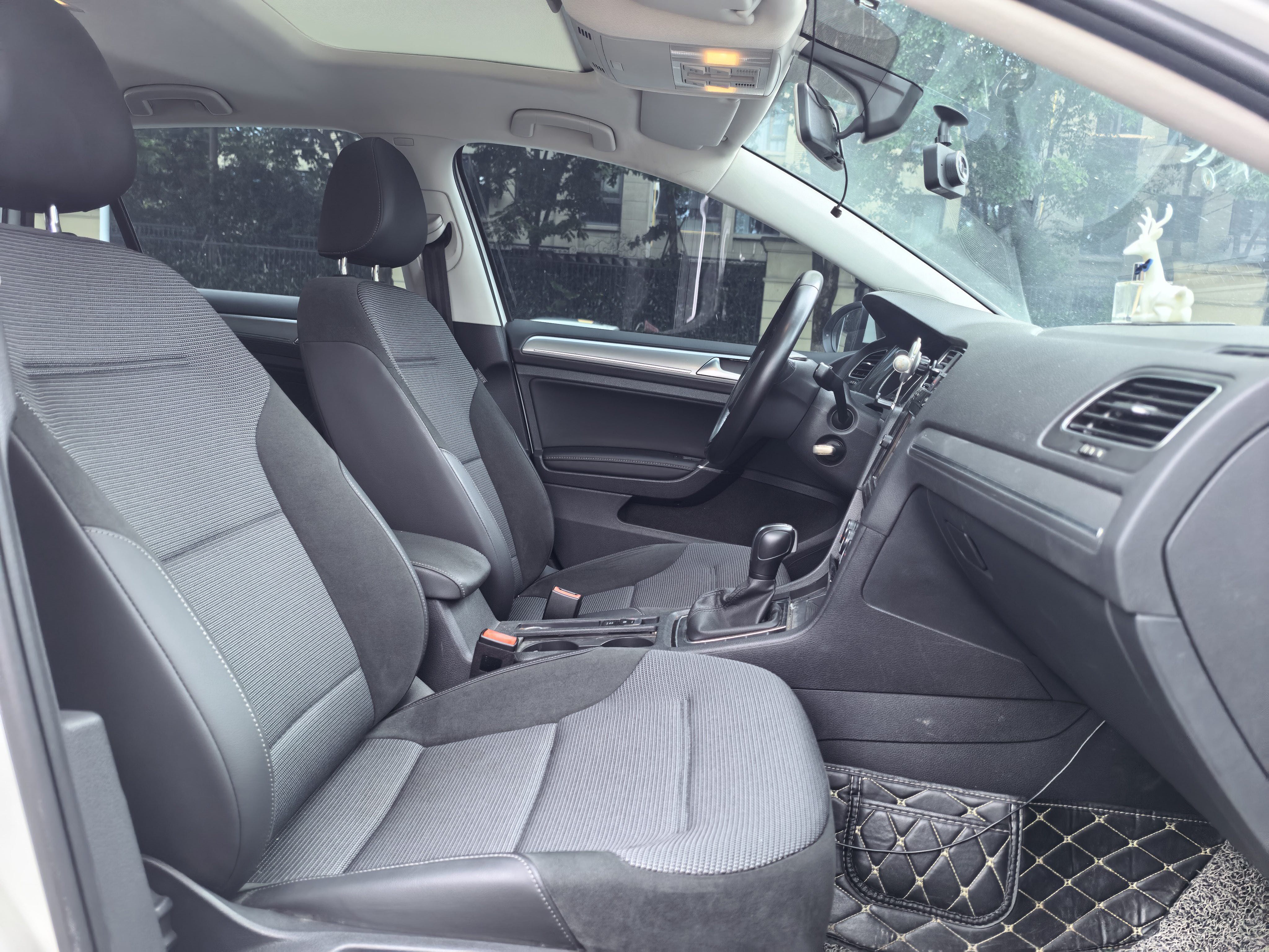 Volkswagen Golf 2019 #8 Volkswagen Golf 2019 car image #8