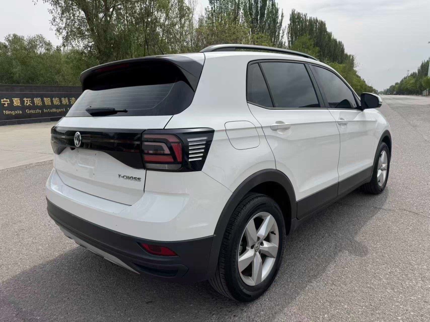 Volkswagen T-Cross 2020 car image #7