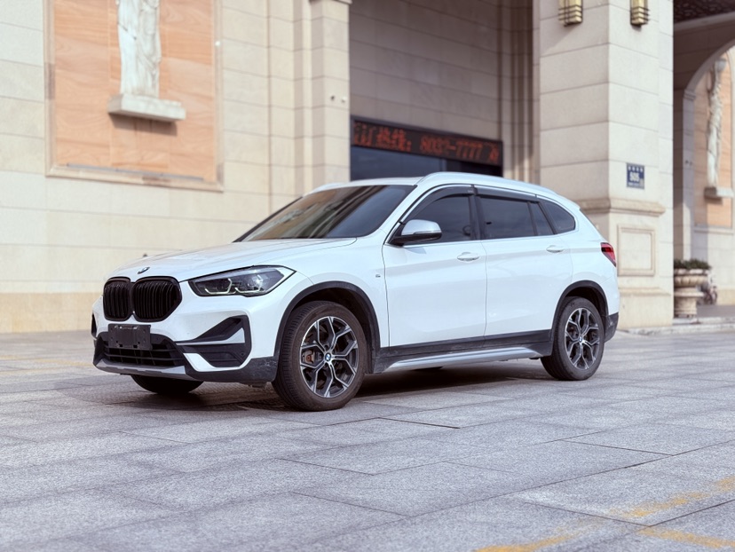 BMW X1 2021 car image 