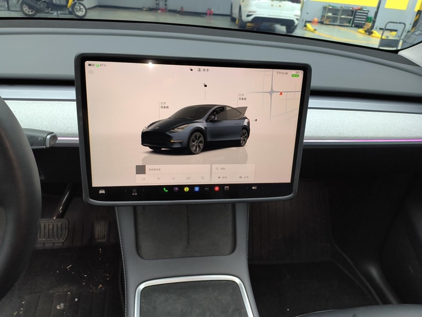 Tesla Model Y 2024 #8 Tesla Model Y 2024 car image #8