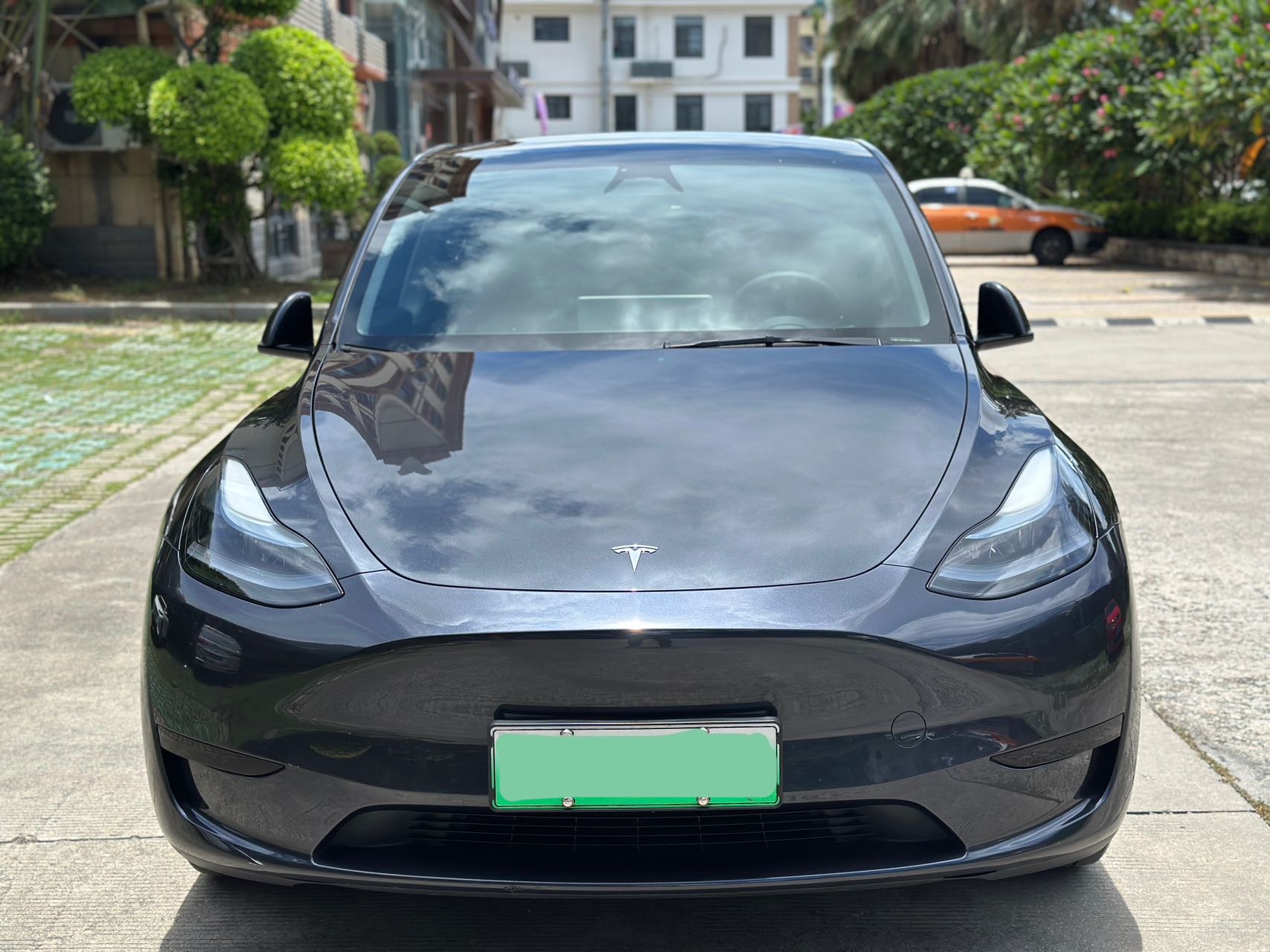 Tesla Model Y 2024 #2 Tesla Model Y 2024 car image #2
