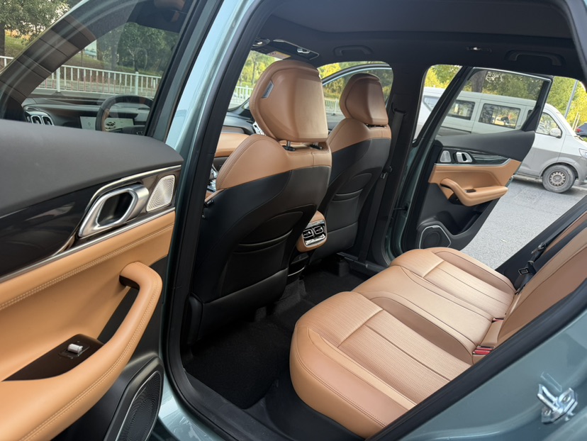 GEELY Boyue L 2025 immagine di auto #11