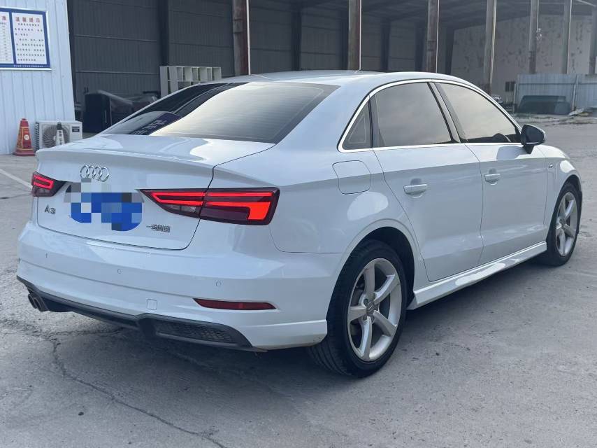 Audi A3 2017 car image #9