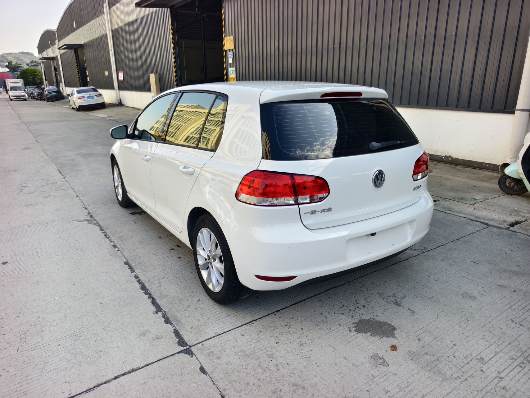 Volkswagen Golf 2014 car image #4
