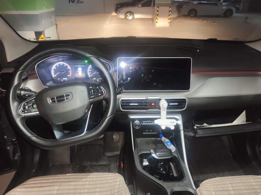 GEELY Coolray 2023 car image #6