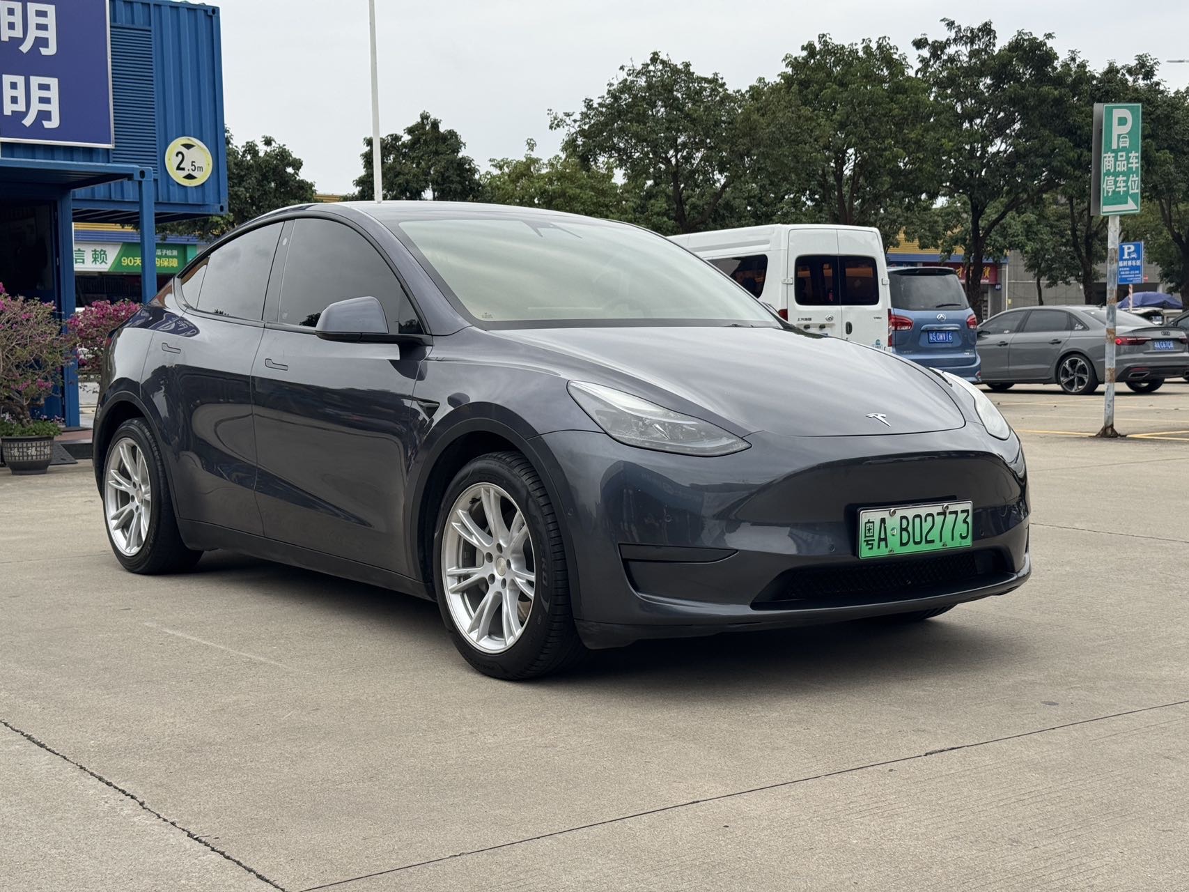 Tesla Model Y 2022 #3 Tesla Model Y 2022 car image #3