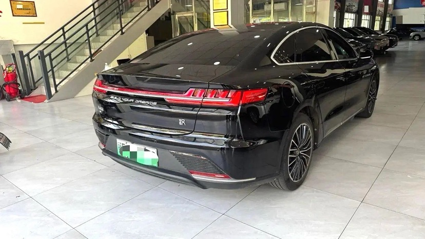 BYD Han 2023 #4 BYD Han 2023 car image #4