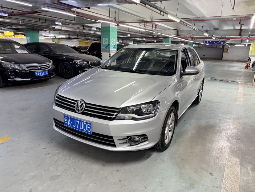 Volkswagen Bora 2015 car image 